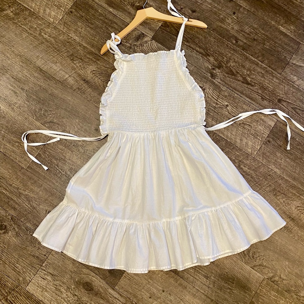 NEW ASOS design dress white summer dress, stroppy and adjustable retro